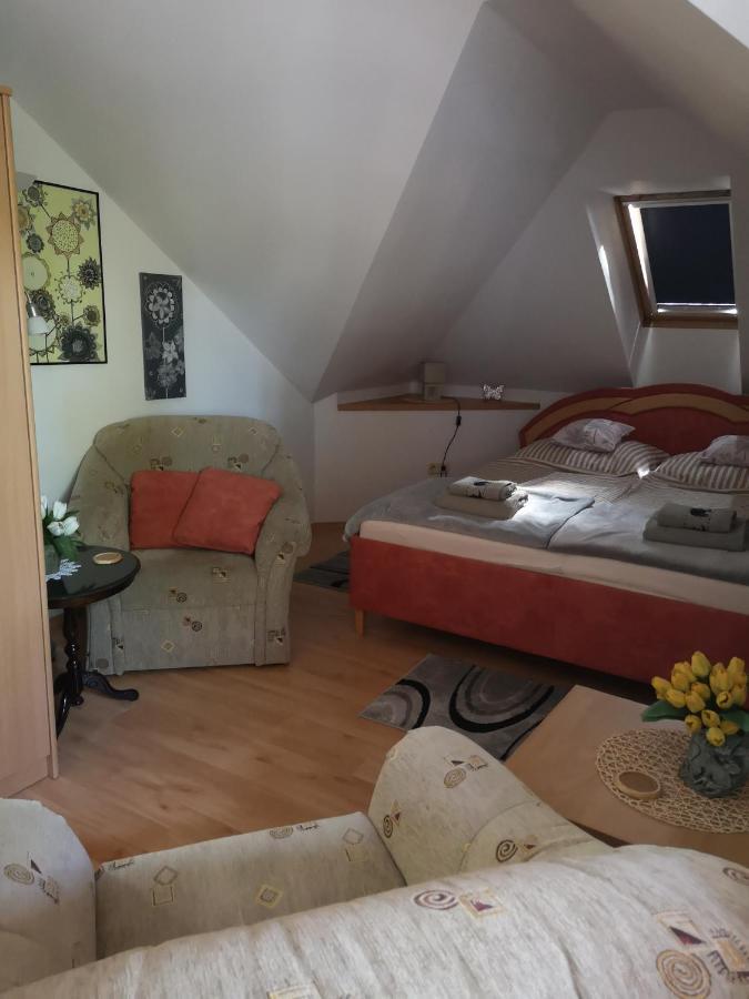 Csillag ház Apartamento Mosonmagyaróvár Exterior foto